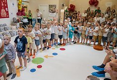 Džiugų bendro gimtadienio šventės akimirka
