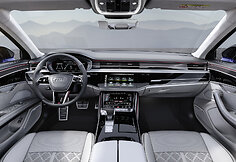 „Audi S8“