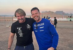 Lietuvių fotosesija prie&scaron; Dakaro ralio startą