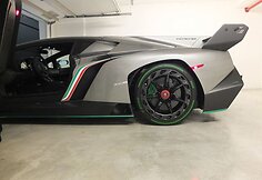 Antrasis „Lamborghini Veneno“