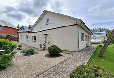 Pasvalyje po namu atsivėrė smegduobė