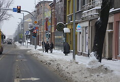 &Scaron;iauliai vaduojasi i&scaron; sniego gniaužtų