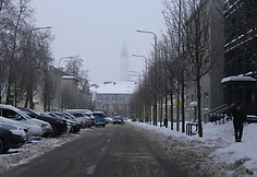 &Scaron;iauliai vaduojasi i&scaron; sniego gniaužtų