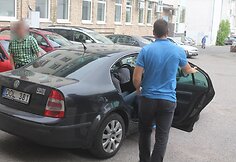 Į teismą vedamas nužudymu įtariamas nepilnametis