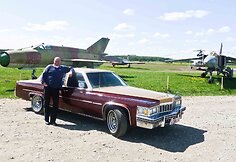 Istorinių automobilių ralio dalyviai