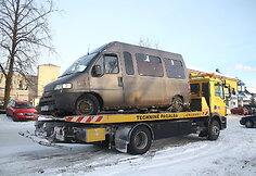 Apgadintas mikroautobusas