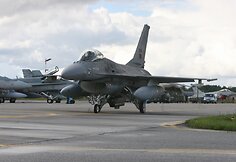NATO bazėje nusileido šeši Portugalijos naikintuvai F-16