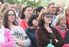 Žagarės vy&scaron;nių festivalis, pirmoji diena