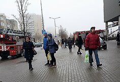 &Scaron;iaulių &bdquo;Akropolio&ldquo; požeminėje aik&scaron;telėje degė automobilis