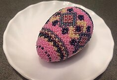 Karoliukais dekoruoti kiau&scaron;iniai.