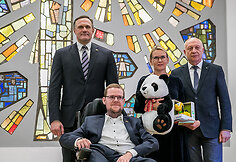 Seimo nariai Virgilijus Alekna, Justas Džiugelis, &bdquo;Mamų unija&ldquo; vadovė Eglė Mėlinauskienė