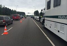 Vakariniame Vilniaus aplinkkelyje buvo stabdomas eismas ir tikrinamos transporto priemonės