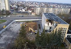 Griaunamas &bdquo;Panevėžio autobusų parkas&ldquo; administracijos pastatas 