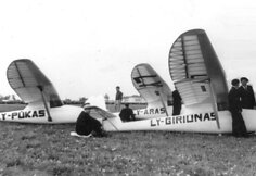 BrO 3 sklandytuvų trejetas 