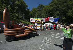 „Tour de France“ lenktynių sirgaliai.