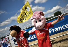 „Tour de France“ lenktynių sirgaliai.