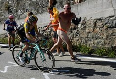„Tour de France“ lenktynių sirgaliai.