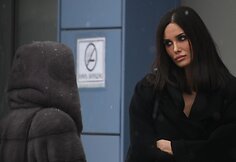 Aleksandras Kokorinas ir Pavelas Mamajevas lieka už grotų dar dviem mėnesiams. P.Mamajevo žmona Alana Mamajeva.