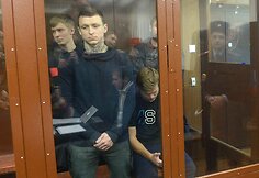 Aleksandras Kokorinas ir Pavelas Mamajevas lieka už grotų dar dviem mėnesiams.