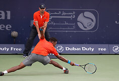 Gaelis Monfilsas mače prieš Ričardą Berankį turnyre Dubajuje.