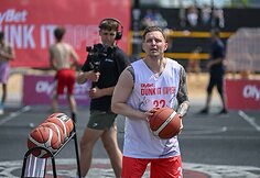 &Scaron;e&scaron;tadienį prie Baltojo tilto įvyko &bdquo;OlyBet DUNK IT Open&ldquo; krep&scaron;inio renginys.