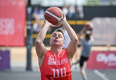 &Scaron;e&scaron;tadienį prie Baltojo tilto įvyko &bdquo;OlyBet DUNK IT Open&ldquo; krep&scaron;inio renginys.