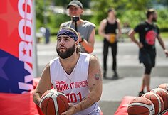&Scaron;e&scaron;tadienį prie Baltojo tilto įvyko &bdquo;OlyBet DUNK IT Open&ldquo; krep&scaron;inio renginys.