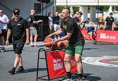 &Scaron;e&scaron;tadienį prie Baltojo tilto įvyko &bdquo;OlyBet DUNK IT Open&ldquo; krep&scaron;inio renginys.