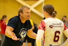 &bdquo;Cascada-HC Garliava SC&ldquo; pusfinalio serijoje 2:1 įveikė reguliariojo sezono nugalėtoją Vilniaus &bdquo;Eglę&ldquo;.