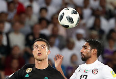 Pasaulio klubų taurės turnyro pusfinalyje Madrido &bdquo;Real&ldquo; futbolininkai 2:1 palaužė &bdquo;Al Jazira&ldquo; klubą..