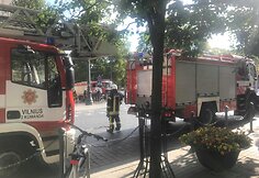 Dėl įtartino kvapo Vilniaus centro parduotuvėje „Zara“ – ugniagesių sujudimas