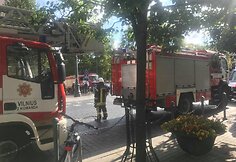Dėl įtartino kvapo Vilniaus centro parduotuvėje „Zara“ – ugniagesių sujudimas