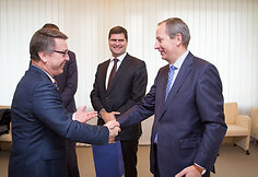 Nyderlandų Karalystės ambasada įteikė &bdquo;&Scaron;imtmečio dovaną&ldquo; Lietuvos miestams