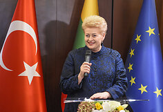 Prezidentė D.Grybauskaitė atidarė Lietuvos garbės konsulatą Stambule