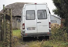 Dėl ligos į darbą neinantį Kęstutį Pūką žurnalistai rado vadovaujantį tėvų sodybos renovavimo darbams