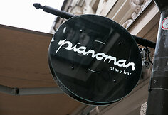 &bdquo;Piano Man&ldquo; baras