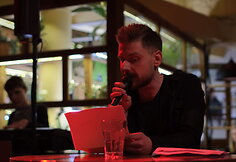 Performansas &bdquo;Apie kūnus&ldquo;
