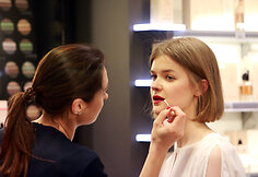 Vakarėlio „Red Lips week by Giorgio Armani“ akimirka