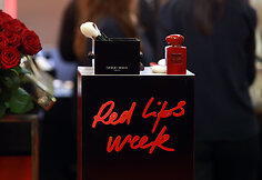 Vakarėlio „Red Lips week by Giorgio Armani“ akimirka