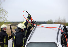 Ugniagesių savanorių pratybos