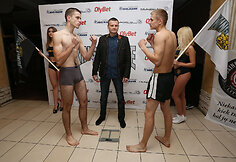 &bdquo;King of the Cage&ldquo; sportininku svėrimas