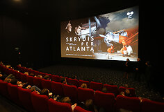 Kaune atgimė vienas populiariausių lietuvi&scaron;kų filmų &ndash; legendinis &bdquo;Skrydis per Atlantą&ldquo;