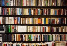Gitano Nausėdos biblioteka