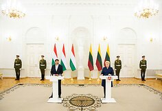 Lietuvos ir Vengrijos šalių vadovų spaudos konferencijos akimirka