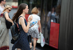 Vie&scaron;uoju transportu važiuojantys keleiviai kar&scaron;tį jaučia ir lauke, ir viduje