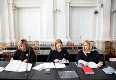 Nužudimu kaltinamų jaunuolių teisiamasis posėdis
