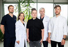 Donatas Valentėlis su bariatrijos ir dietologijos centro &bdquo;CaloryCare&ldquo; komanda