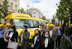 Savivaldybėms buvo perduoti 25 nauji mokykliniai autobusai