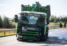 Lengvojo automobilio ir sunkvežimio avarija A16 kelyje