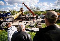 Vilniuje nuvirtęs kranas prispaudė žmogų